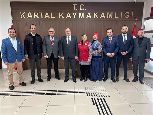 Kızılay Kartal Şube Başkanı Hüseyin ÖZKUL ve yeni yönetimi, Kaymakamımız Edip ÇAKICI' yı ziyaret ettiler