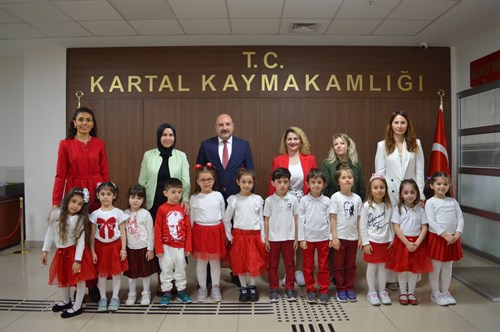 İstanbul Anadolu Adalet Sarayı Anaokulu öğrencileri, Kaymakamımız Edip ÇAKICI' yı makamında ziyaret ettiler