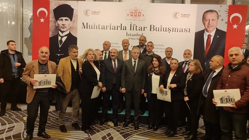 İstanbul Valimiz Sayın Davut GÜL' ün ev sahipliğinde, Anadolu Yakası’ndaki muhtarlarımızın katılımıyla iftar programı düzenlendi